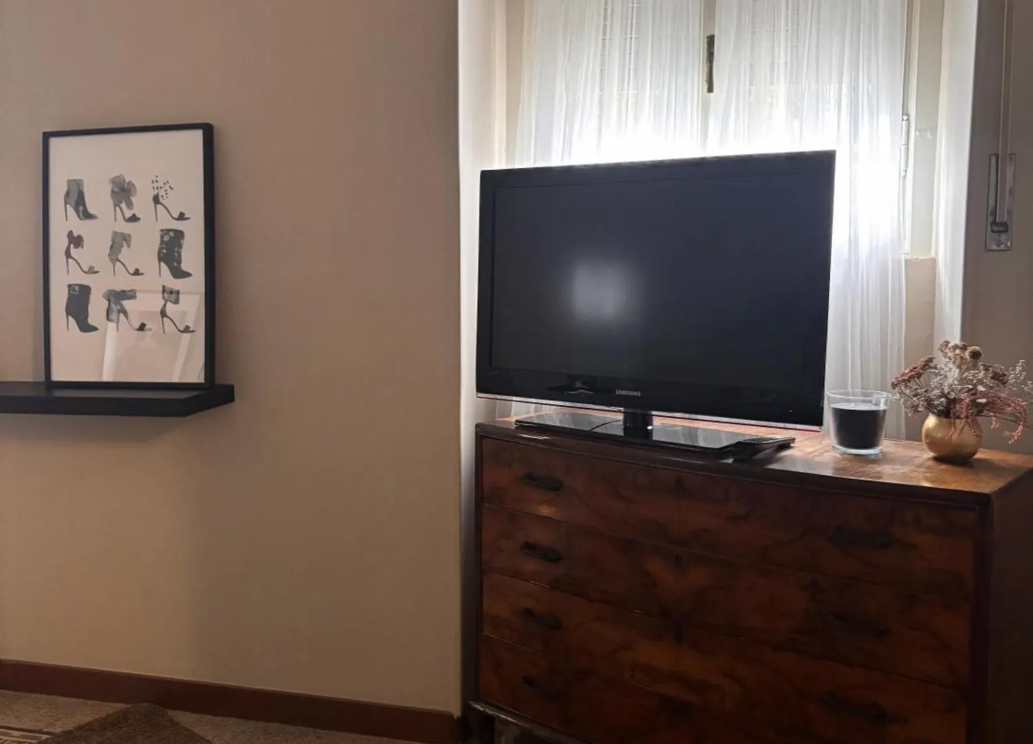 Guest House Mameli44 Busto Arsizio Italy